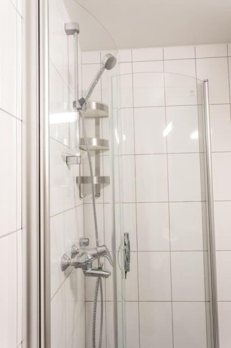 Tilava Huoneisto Helsingissa Apartment Helsinki Bagian luar foto