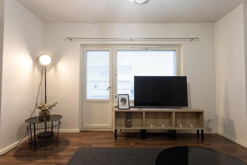 Tilava Huoneisto Helsingissa Apartment Helsinki Bagian luar foto